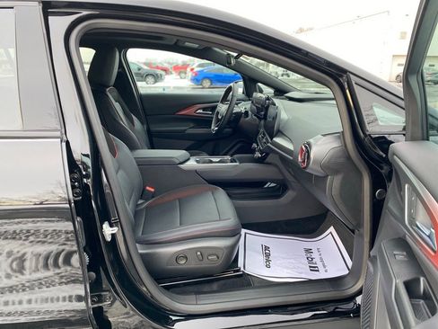 Used 2025 Chevrolet Equinox EV RS image 12