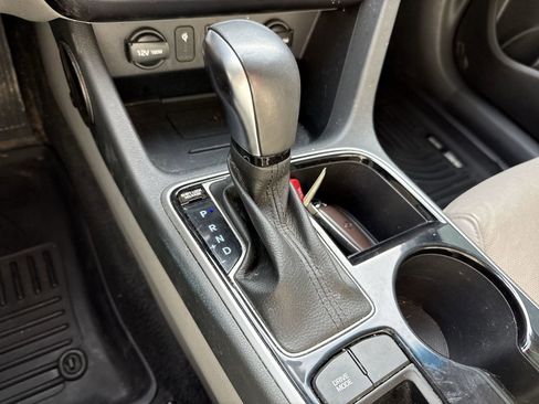 Used 2019 Hyundai Sonata Limited image 19