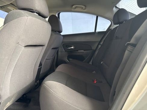 Used 2014 Chevrolet Cruze LT FWD image 19