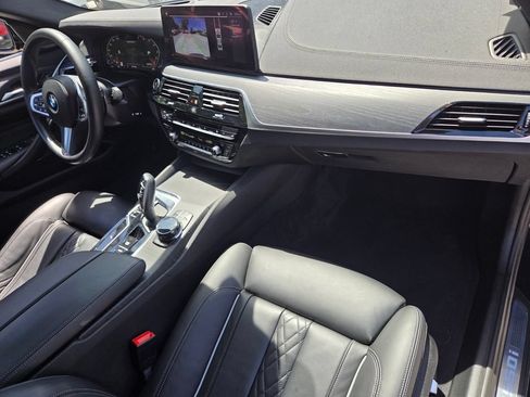 Used 2023 BMW M550i xDrive w/ Executive Package AWD/4WD image 17