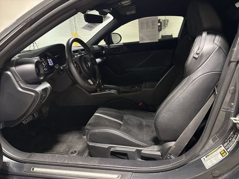 Used 2023 Toyota GR86 Premium w/ ALL Weather Mat Package (TMS) RWD image 19