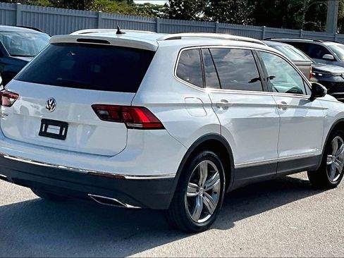 Certified 2021 Volkswagen Tiguan SE FWD image 5