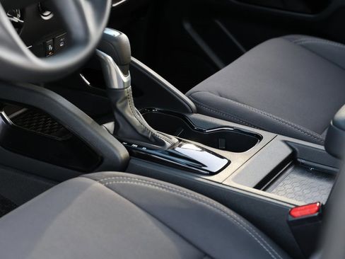 Used 2023 Nissan Frontier SV w/ Midnight Edition Package image 15