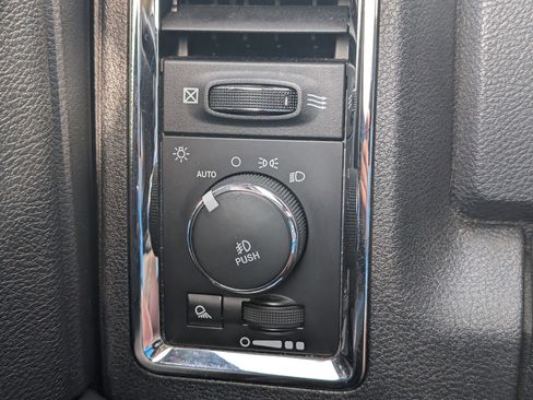 Used 2017 RAM 2500 Laramie image 8