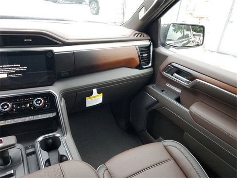 New 2026 GMC Sierra 1500 Denali w/ Denali Reserve Package image 16