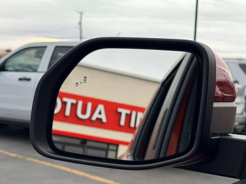 Used 2022 Ford Maverick Lariat w/ Lariat Luxury Package image 19