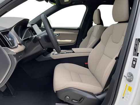 New 2026 Volvo XC90 T8 Plus w/ Protection Package Premier AWD/4WD image 6