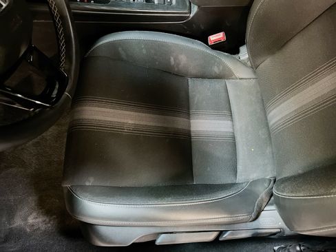 Used 2025 Honda Civic Sport image 18