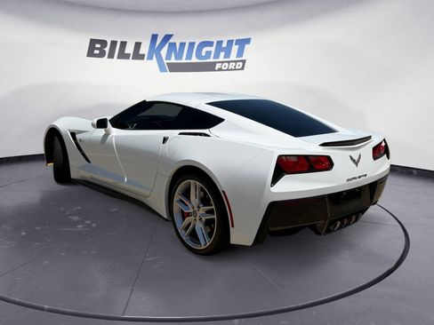 Used 2019 Chevrolet Corvette Stingray Coupe w/ 1LT RWD image 3