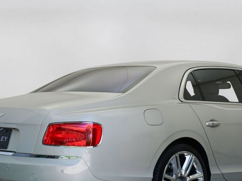 Used 2017 Bentley Flying Spur W12 AWD/4WD image 16