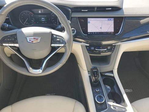 Certified 2024 Cadillac XT6 Premium Luxury w/ LPO, Floor Liner Package AWD/4WD image 30