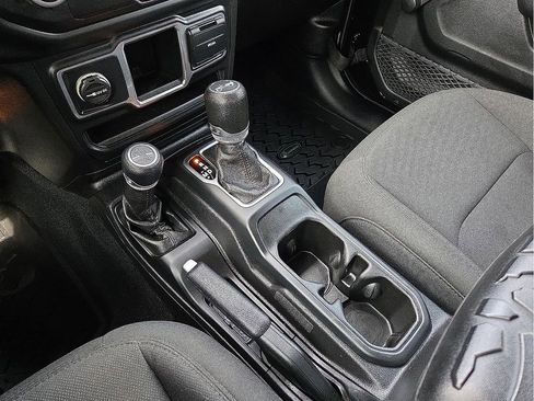 Used 2018 Jeep Wrangler Sport AWD/4WD image 41