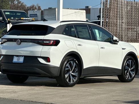 New 2026 Volkswagen ID.4 Pro image 5