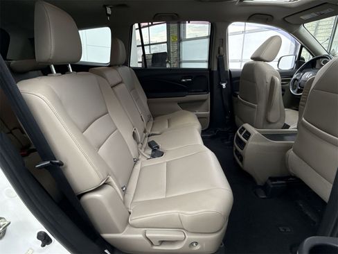 Used 2016 Honda Pilot Touring image 43