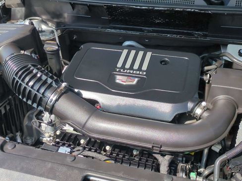 Used 2025 Cadillac XT6 Luxury image 28