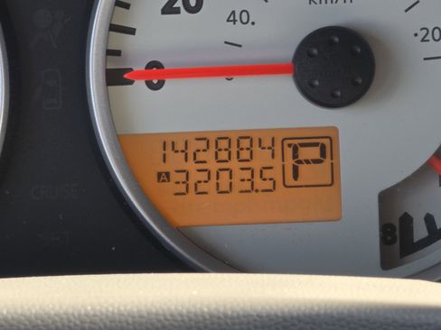 Used 2012 Nissan Frontier SV w/ Sport Appearance Pkg image 25