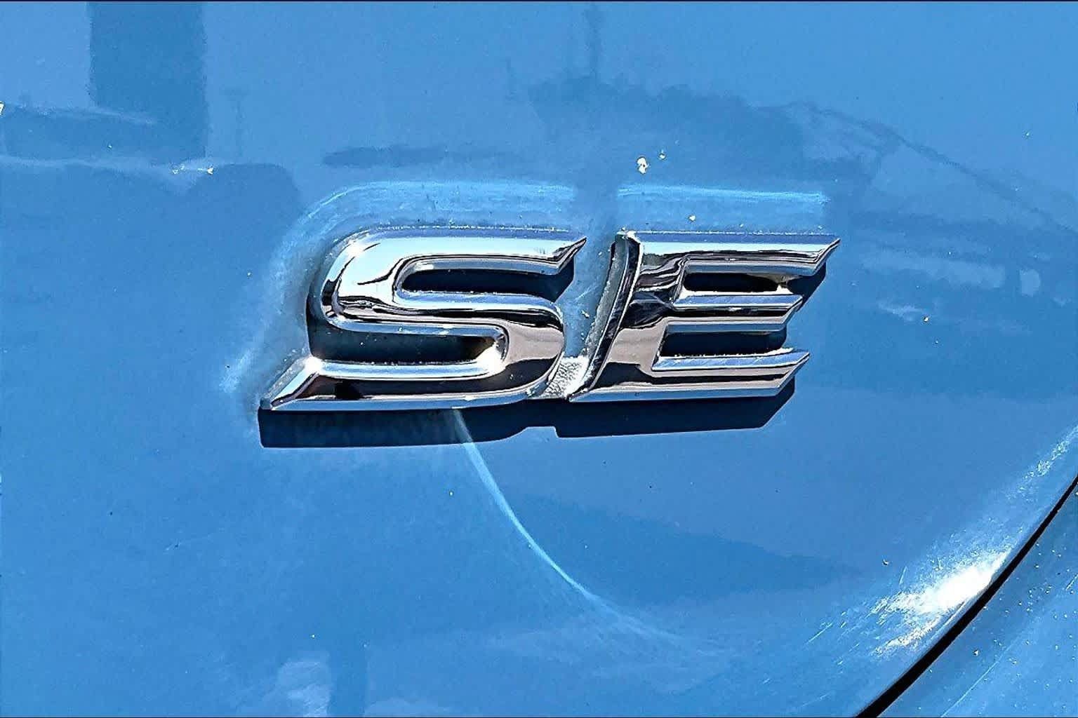 Used 2023 Toyota Camry SE FWD image 10