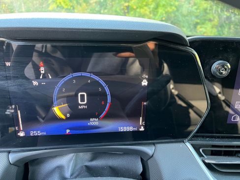 Used 2025 Chevrolet TrailBlazer LT image 36