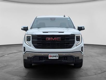 New 2026 GMC Sierra 1500 Pro w/ Pro Value Package