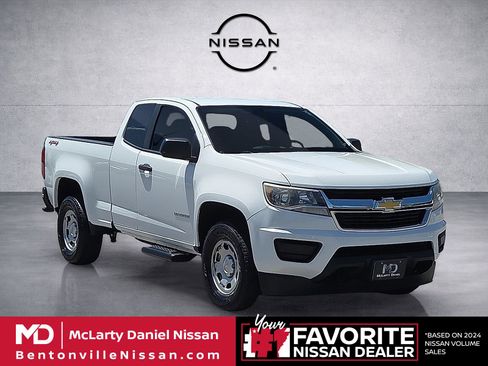 Used 2016 Chevrolet Colorado W/T w/ WT Convenience Package AWD/4WD image 1