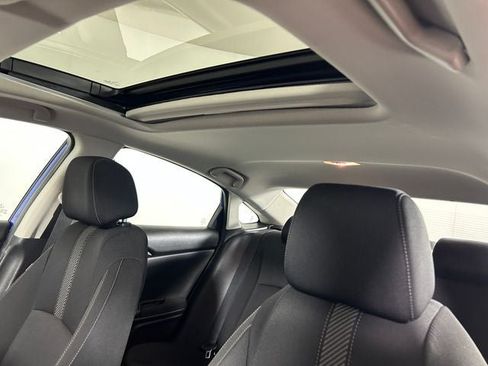 Used 2018 Honda Civic EX image 12