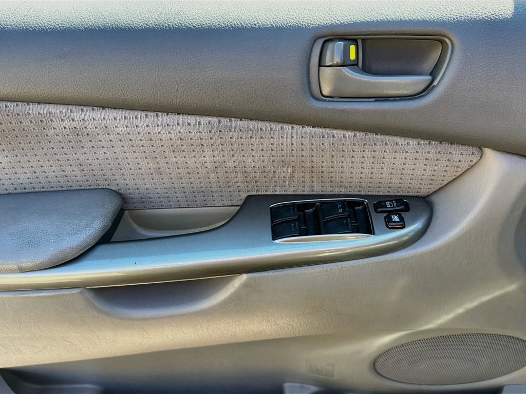 Used 2006 Toyota Sienna LE w/ LE Pkg 3 FWD image 36