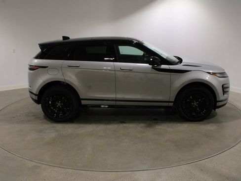 Used 2026 Land Rover Range Rover Evoque Dynamic SE AWD/4WD image 6