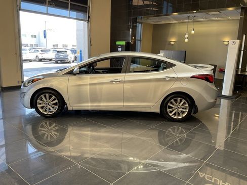 Used 2015 Hyundai Elantra SE w/ Option Group 02 image 4