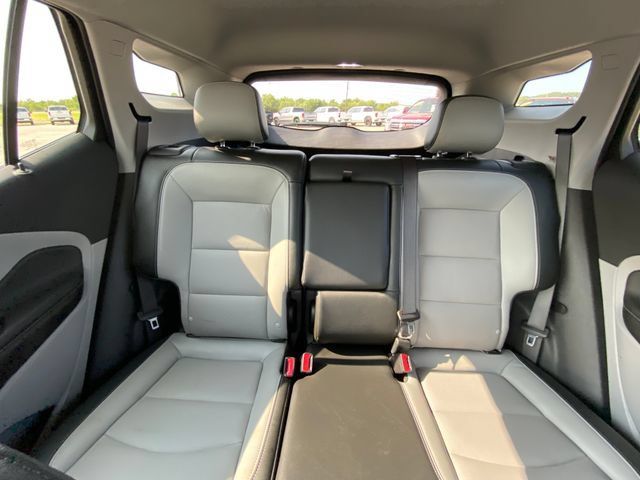Used 2024 GMC Terrain SLT FWD image 13
