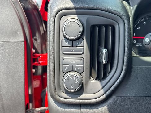 Used 2024 Chevrolet Silverado 2500 Custom w/ Custom Convenience Package AWD/4WD image 27
