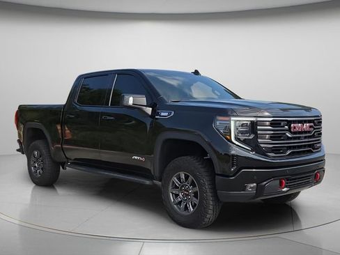 Used 2025 GMC Sierra 1500 AT4 w/ AT4 Premium Package AWD/4WD image 8