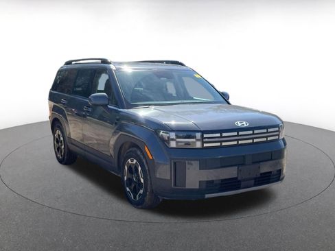 Used 2025 Hyundai Santa Fe SEL image 3