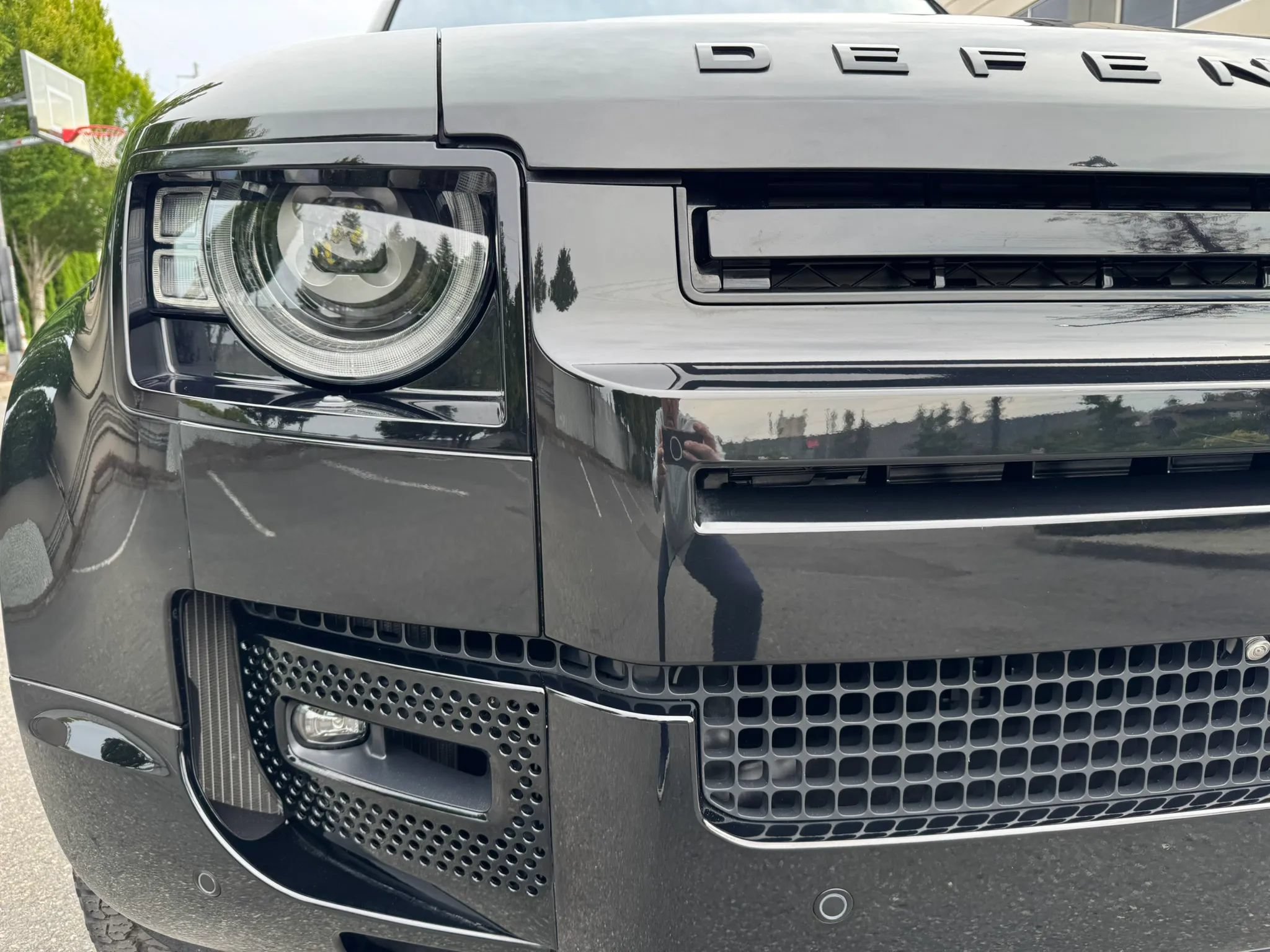 Used 2022 Land Rover Defender 90 X-Dynamic S AWD/4WD image 13