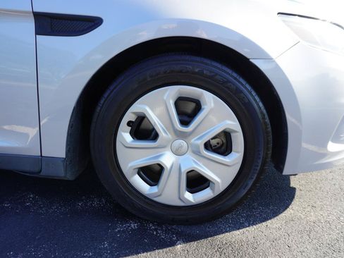 Used 2016 Ford Taurus Police Interceptor AWD image 40