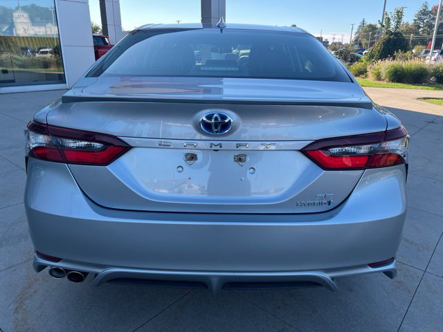 Used 2022 Toyota Camry SE FWD image 6
