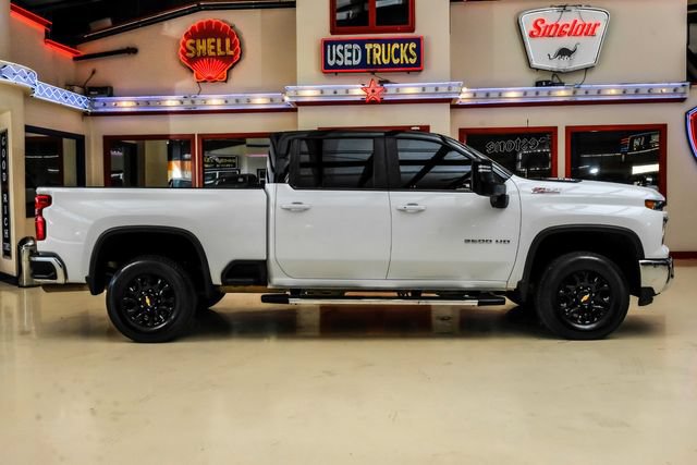 Used 2025 Chevrolet Silverado 2500 LT AWD/4WD image 10
