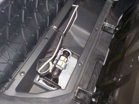 Used 2015 Toyota Tacoma 4x4 Double Cab w/ TRD Off-Road Package image 35