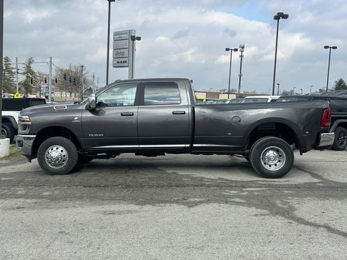 New 2026 RAM 3500 Laramie w/ Towing Technology Group image 10