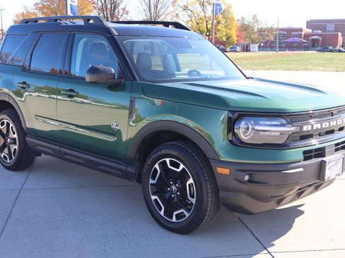 Used 2024 Ford Bronco Sport Outer Banks image 3