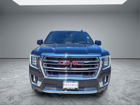 Used 2022 GMC Yukon XL SLT w/ SLT Luxury Package image 2