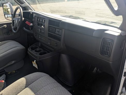 New 2026 GMC Savana 3500 w/ Power Convenience Package RWD image 19