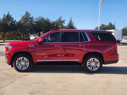 Certified 2022 GMC Yukon SLT w/ SLT Luxury Package image 4