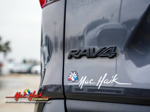 Used 2024 Toyota RAV4 XLE Premium image 8