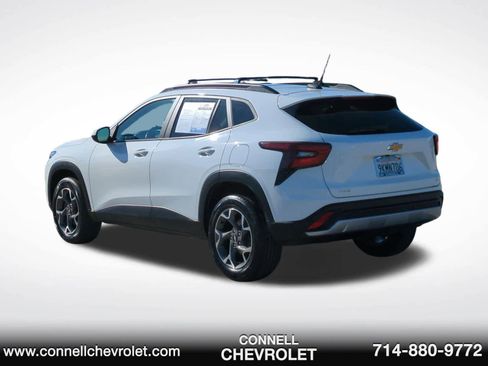 Used 2024 Chevrolet Trax LT w/ Driver Confidence Package image 7