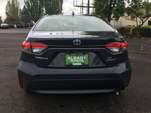 Used 2023 Toyota Corolla LE FWD image 5