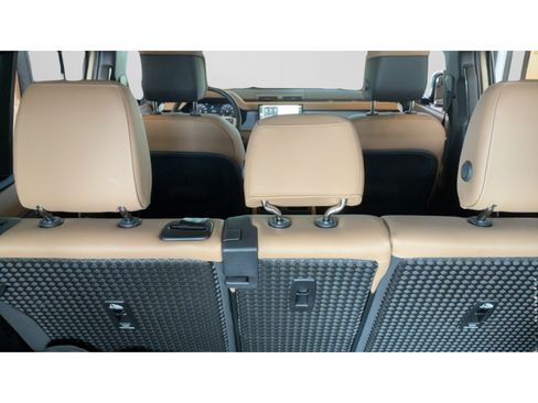 Used 2025 Land Rover Defender 110 X-Dynamic SE AWD/4WD image 46