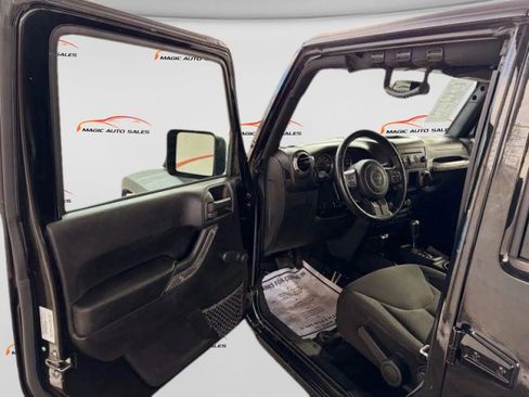 Used 2016 Jeep Wrangler Unlimited Sport w/ Connectivity Group AWD/4WD image 9