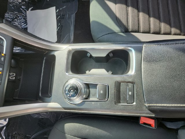 Used 2019 Ford Fusion SE FWD image 13