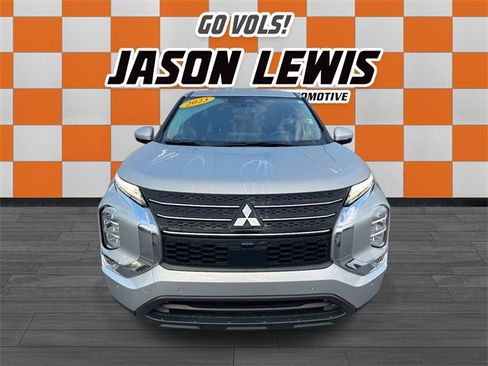 Used 2023 Mitsubishi Outlander SE Black Edition image 9