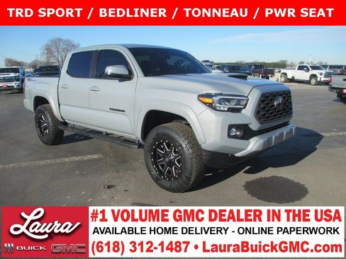 Used 2020 Toyota Tacoma TRD Sport image 1